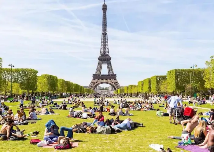 - Tour Eiffel - Bail Mobilité Parigi